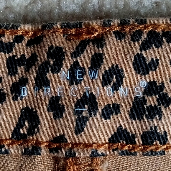 Leopard Print Size 8 Skinny Jeggings New Directions - Picture 5 of 7